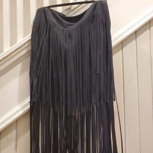 Hot & Delicious - Black Suede Fringe Skirt - Size Medium - Picture 3 of 3